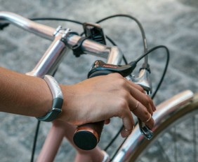 2015-in-8-giyilebilir-teknolojisi-main-erencaner